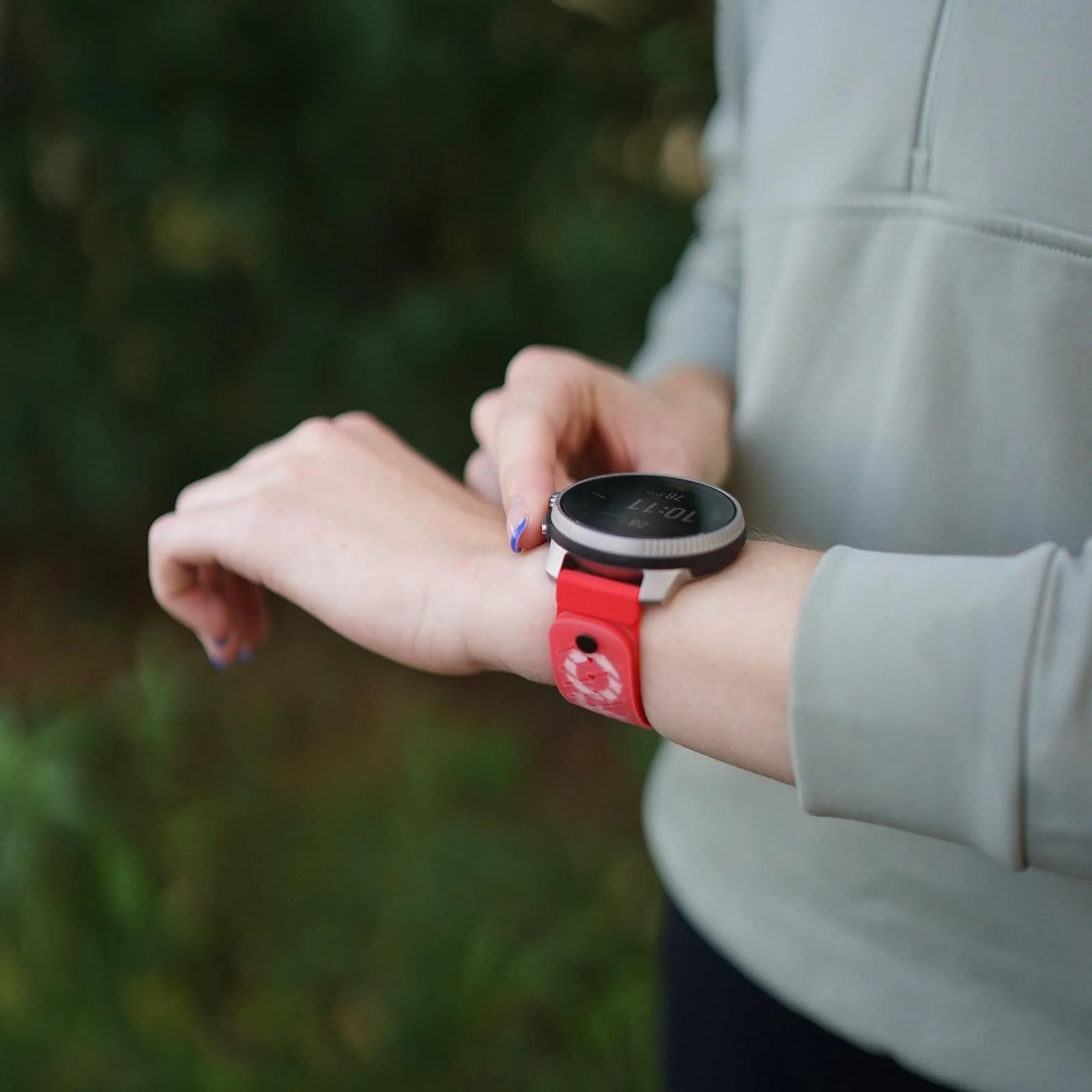 Suunto 22mm Athletic 5 Silicone Strap Lava Red S+M - Image 2